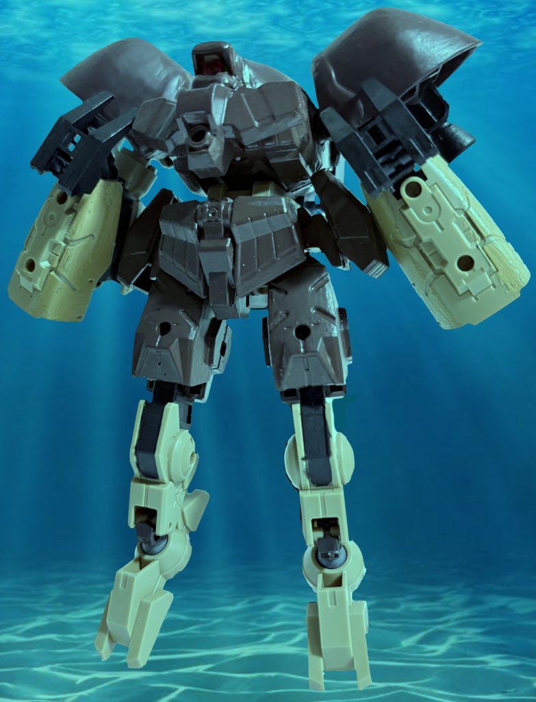 腕を折りたたむ事で水中を潜行するポーズもとれる。