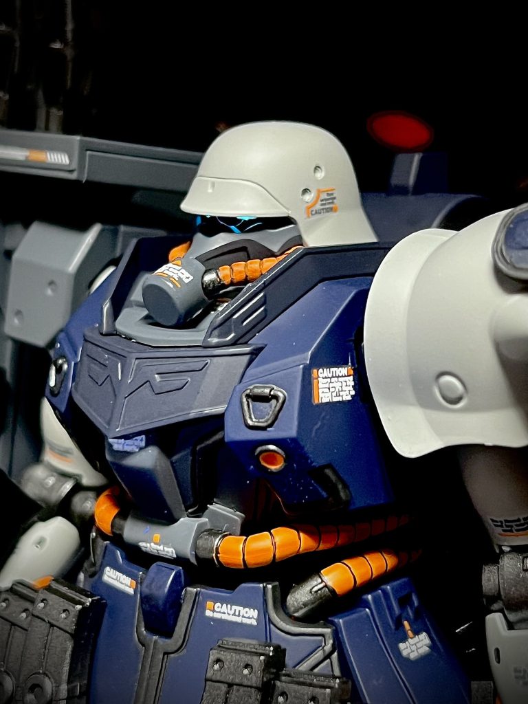 メインはこっち😍ツインアイは安定のシールからの蛍光塗料で雰囲気重視🤩猛者の2番機✨