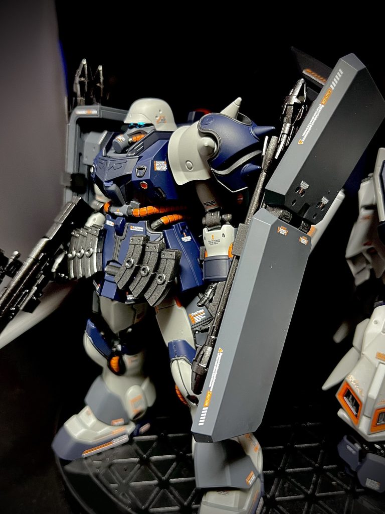 元がモノアイなのを知ってるからなのか、ツインアイにすると人間味がジワる不思議。。