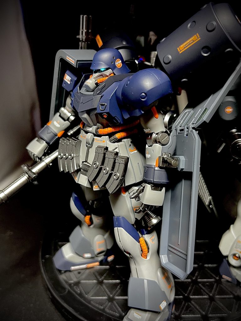 やっぱ目の位置は見えるか見えんかくらいのところが好みだなぁと🤔