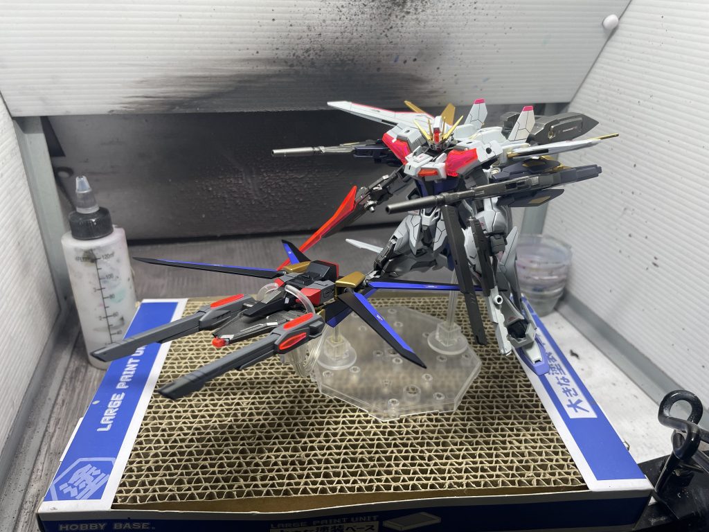 ビルドストライクエクシードギャラクシーマイティーブースターXとストライクフリーダムブースター(名前が長い。。。)上記記載のように支援機として行動可能。