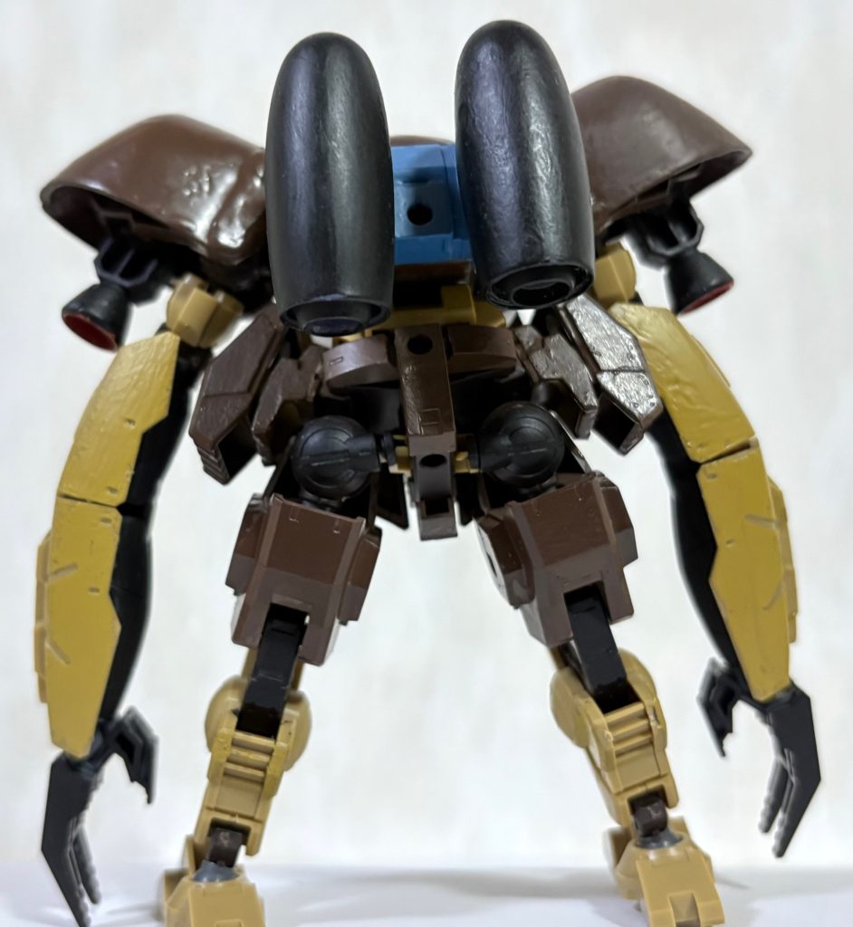 リボルテックの鉄人ならハイゴッグのロケットパックみたいに装備できる。