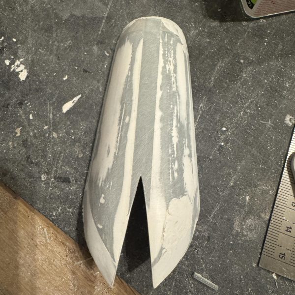 MG F91とビギナギナをベースにスクラッチしました。上半身はビギナギナ、下半身がF91という感じです。マントなどはフルスクラッチしてます。（6枚目）