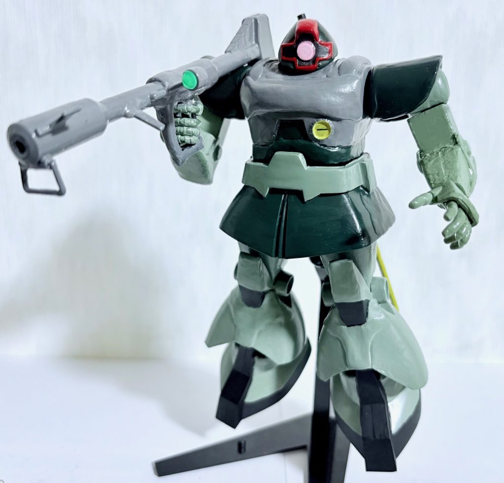 スカート内部にはスタンド用の穴があるので宇宙のシーンも再現可能。