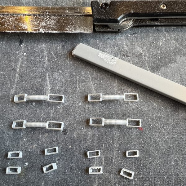 細かいパーツが多くて作るのに骨が折れましたが達成感はあります（6枚目）