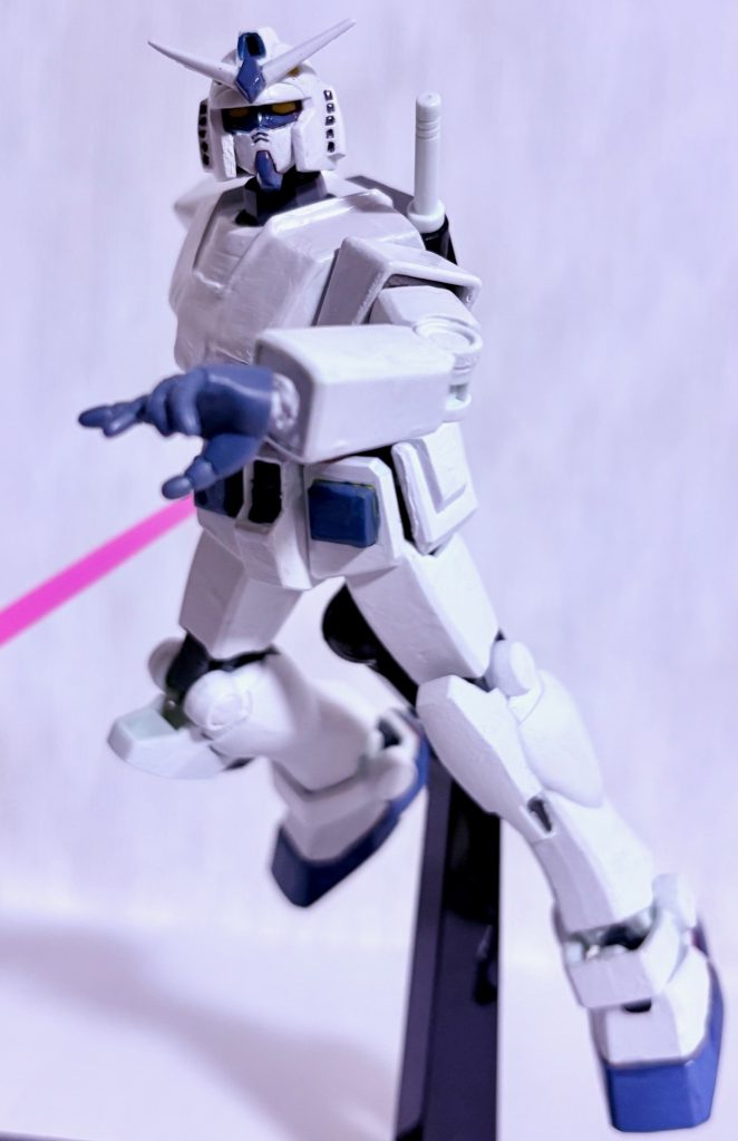 リボルテックスタンドに挿した状態。