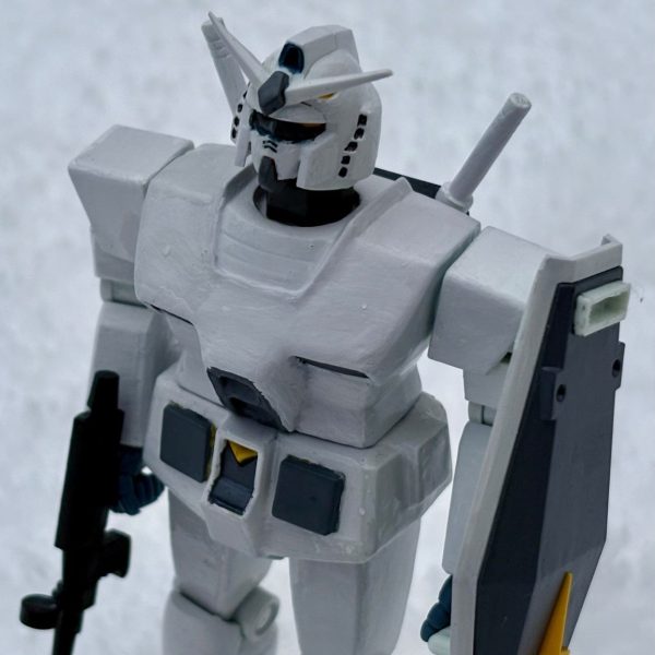ガンダムと雪。