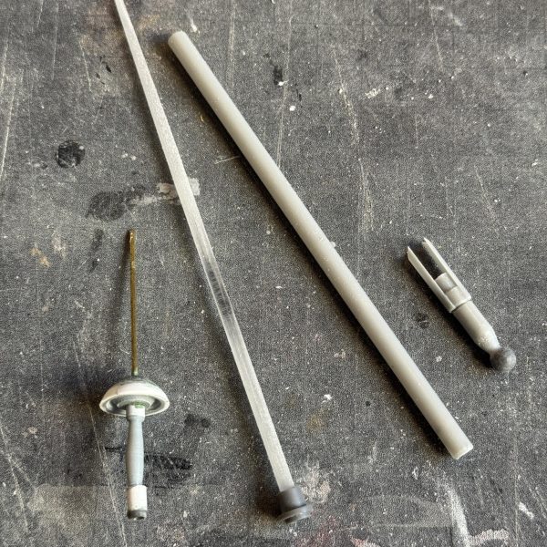 細かいパーツが多くて作るのに骨が折れましたが達成感はあります（7枚目）