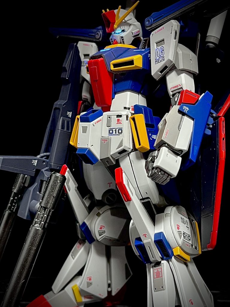 初めてちゃんとスジ彫りガイドテープや段落ちダンモでディテールアップに挑戦しましたが、加減が分からず試行錯誤の毎日でした🤨