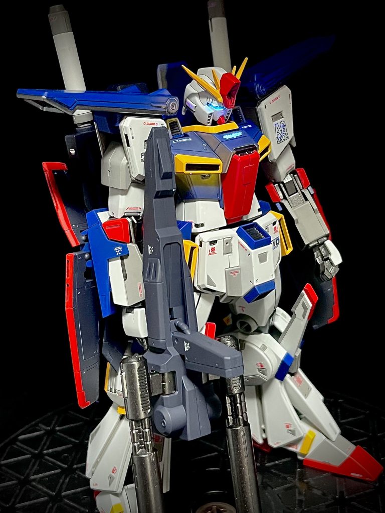 純正顔をなんとかしたくてなんとしたくてずっと積んでたんですが、正月連休てことで気合い入れて初めてここまでやってみました🤔MGカトキや皆さんの作品を参考にしながらRGに負けないくらいに全部乗せにしました✨