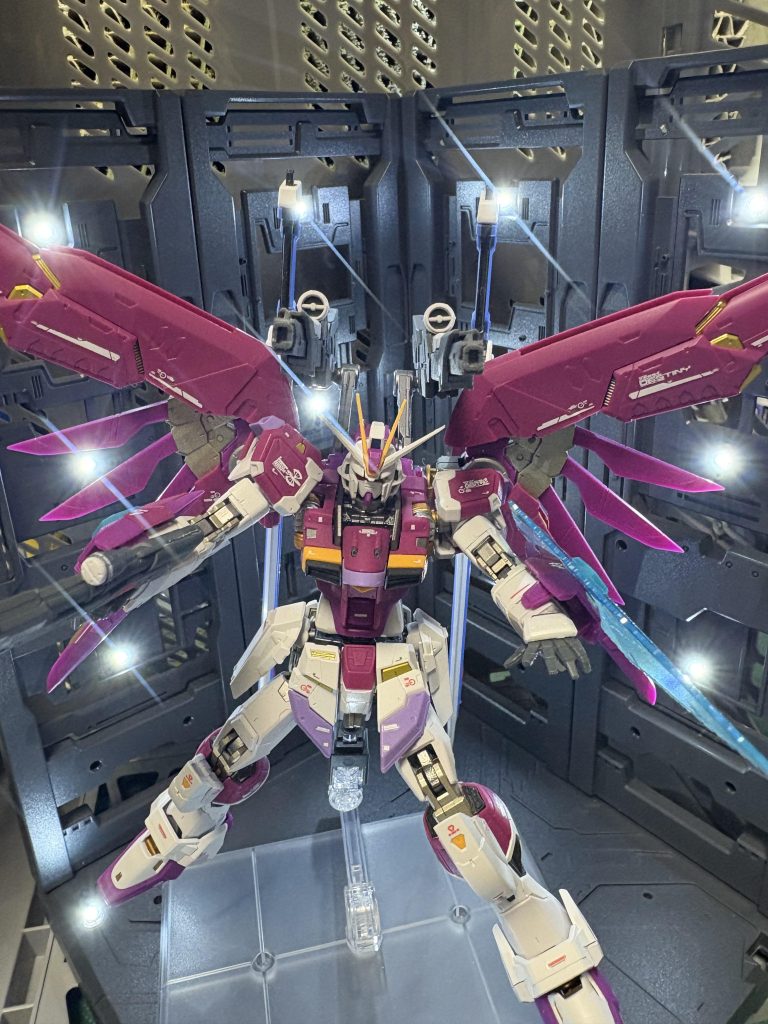 背中のキャノン砲！(羽を広げて)