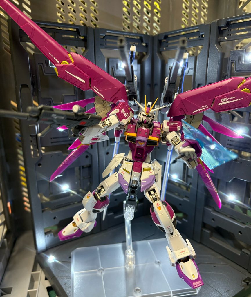 コチラのディスティニーインパルスとディスティニーガンダムではどちらが強いのですかね？