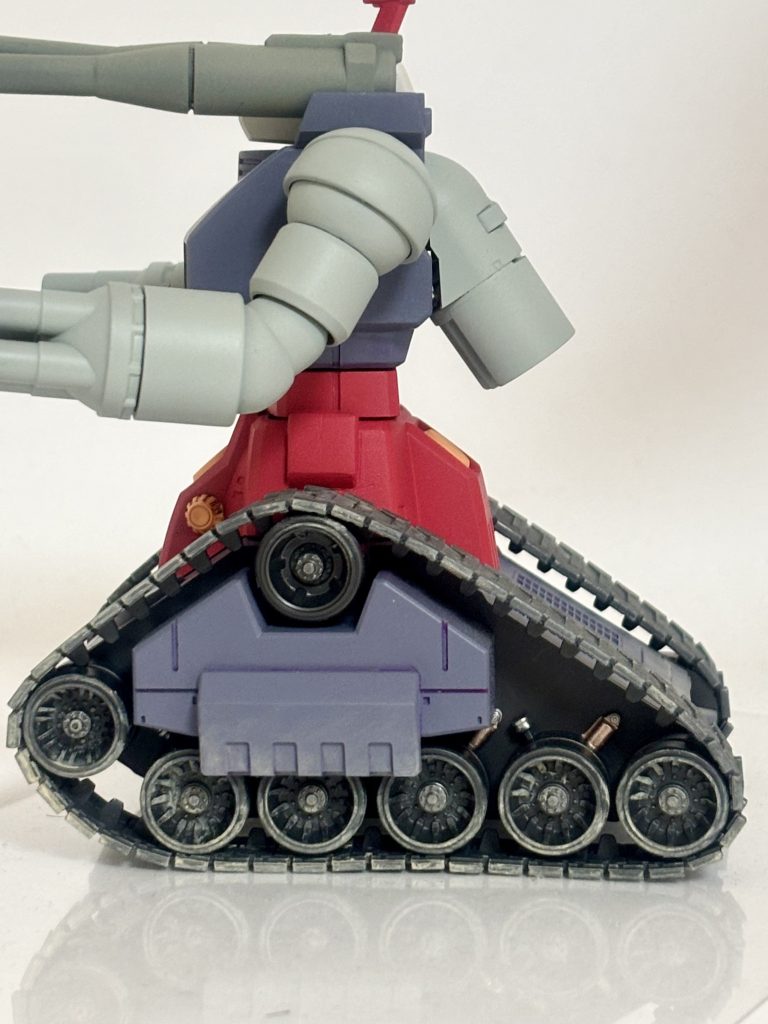 クローラー 周囲 クレオス グラファイトブラック鉛筆のような控えめキラキラ微粒子感がいいです。シリンダー クレオス カッパー、タミヤ チタンシルバー