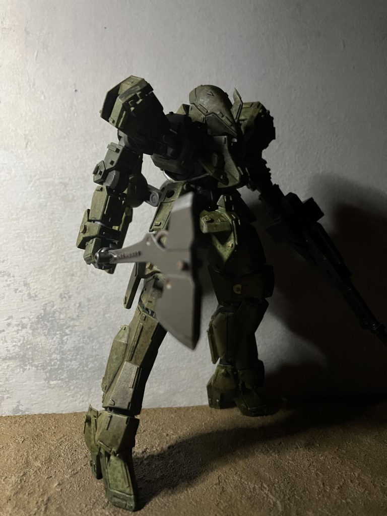 AKさんの完成投稿を最初は見ていたのですが、AK師匠の貼り方は尋常じゃないので 笑自分なりの見栄えする形を選んで製作しました