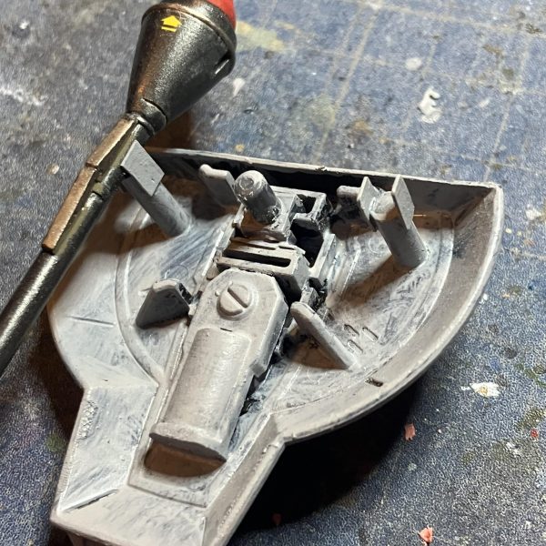 見れば分かるわ!!( ´Д｀)っ))Дﾟ)・∵. 今日は開始が遅かったのと武装を足したりしていたので下地塗装まで🖌️ますらおさんから教わったシュツルムの懸架方法を自分なり…と言うかプラ棒が1m mしかなかったのでランナーにプラ板貼って、それらしくしてみました  （2枚目）