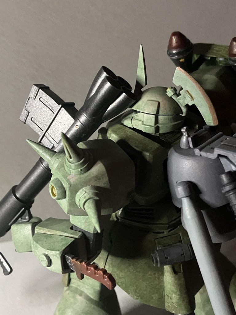 「MS-14S」にバーニヤーを増設してあります推定では元のS型より3倍の速力になるはずですのでGに気をつけて下さいトさん、これ片道切符じゃありませんから生きて下さい戦闘中域を抜けた先にZポイントに我々の船が来ます、そこまで持ち堪えて…&nbsp;お前は、一体？それはお互いが生き延びた後で(￣^￣)ゞ