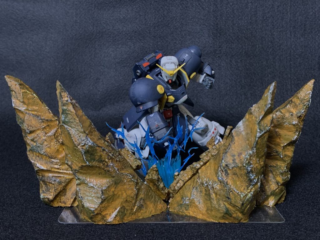 ガイアクラッシャーレンガ風発泡スチロールと絵の具で製作