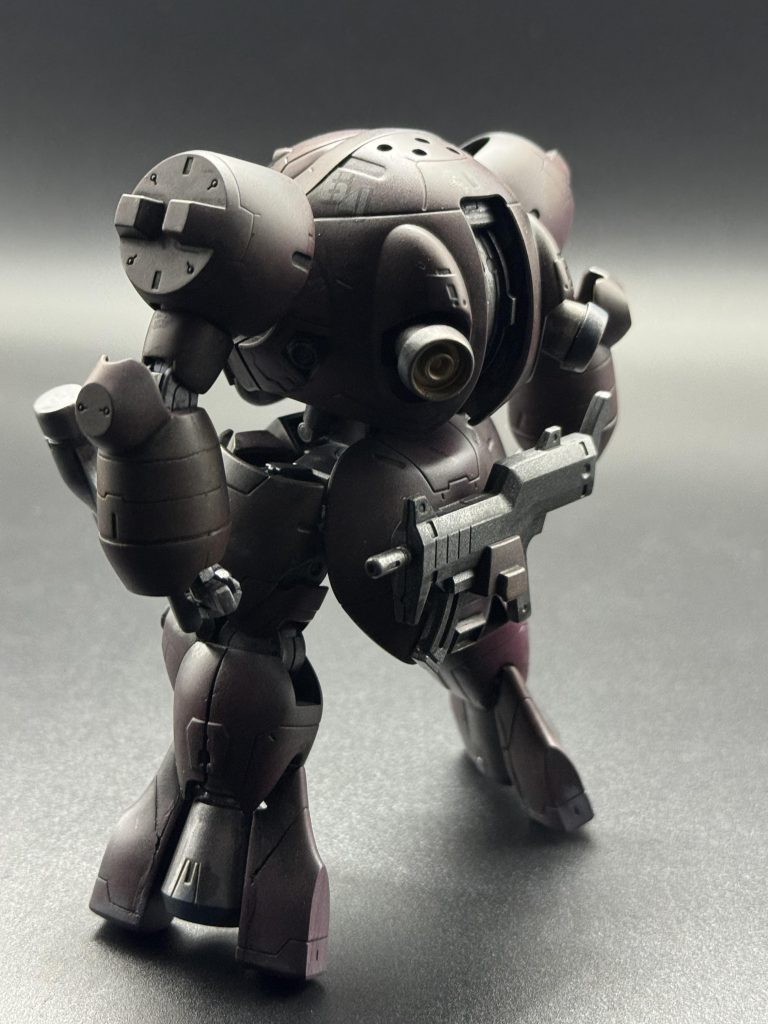 こちらはバックショット地味に1番気に入ってます。前から見た時の厳つさ、後ろから見た時のマシンな感じがニヤつきポイント