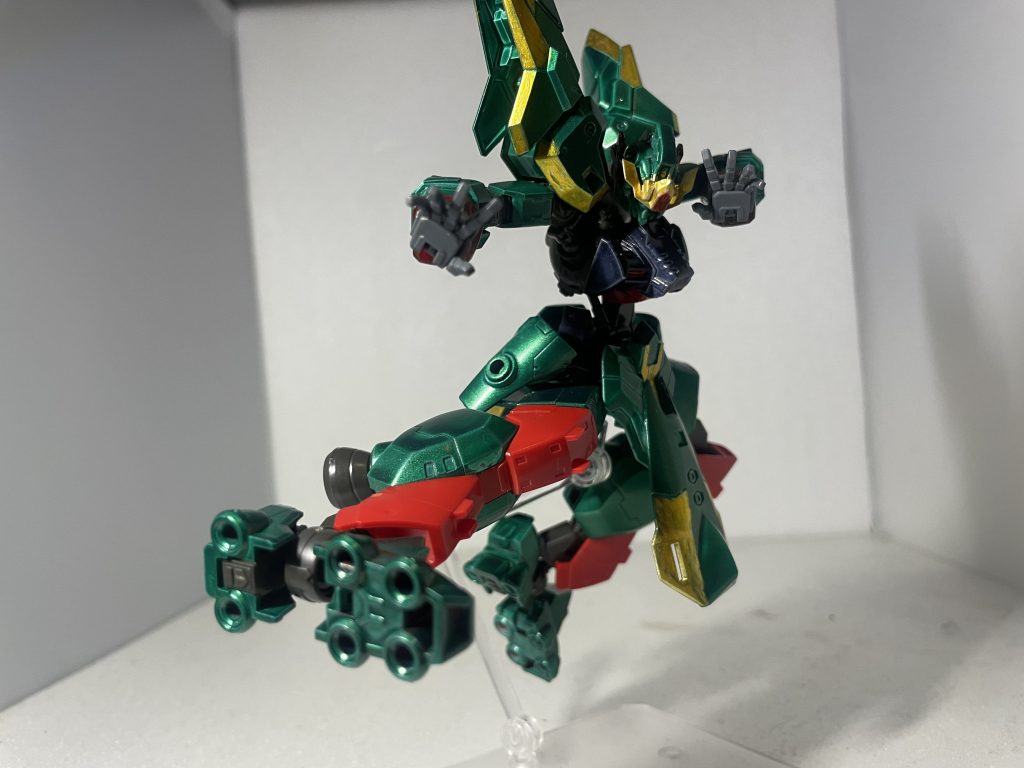 現在は、天王星の近くにあるバンカーコロニーと呼ばれる闘技場をメインにホテルやレストラン、凡ゆる商業施設が集まったコロニーで「バトルバンカー」というパイロットを死なせなければ何をしても良い無茶苦茶なルールで行われるMS同士の闘技大会に参加している3連連続チャンピオン、ドゥーロ・ムドゥーロが搭乗している。