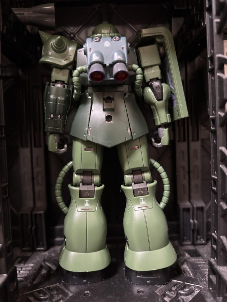 バーニアがボッテリしているのが気になるので、塗らず投稿して気づきましたが膝関節裏ヤスリ漏れ発見ここはヤスらねば