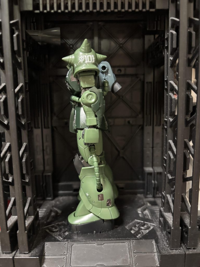 合わせ目消ししましたが、スパイク部分もう少しヤスル必要アリ