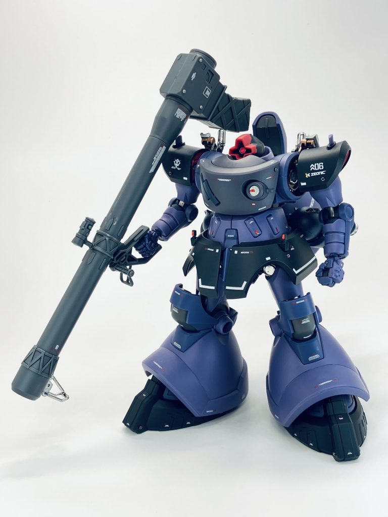 下半身がボリューミーながら椀部なんかはスリムでしょうか🥰　今回も控えめなブラックのツインパイプを各所に🤩