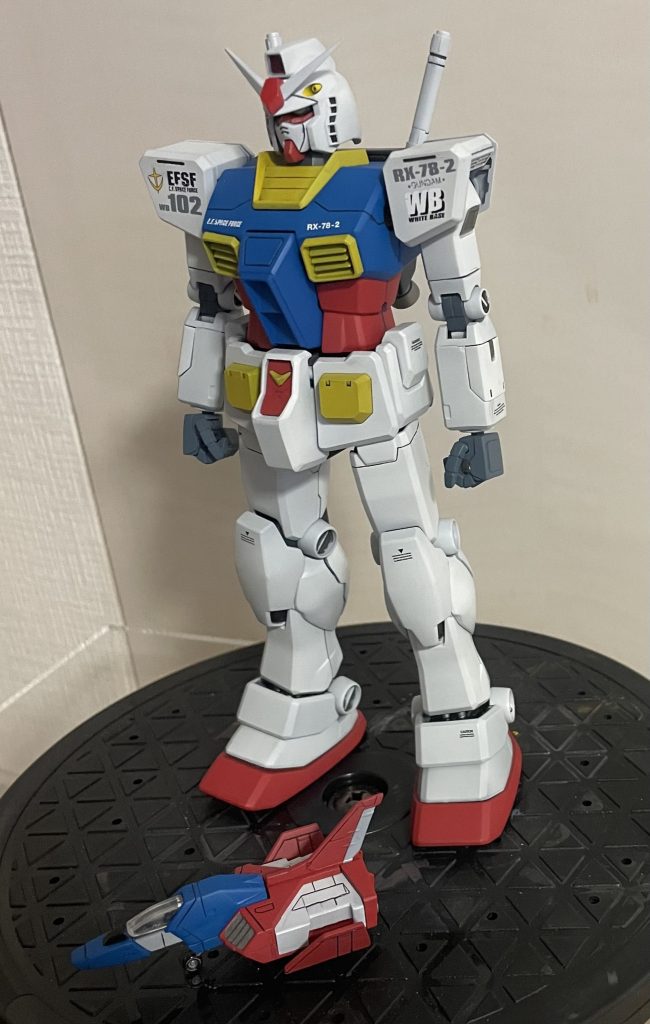 ver1.0と半分位共通のパーツで、少しどっしりしたスタイルになった感じ。