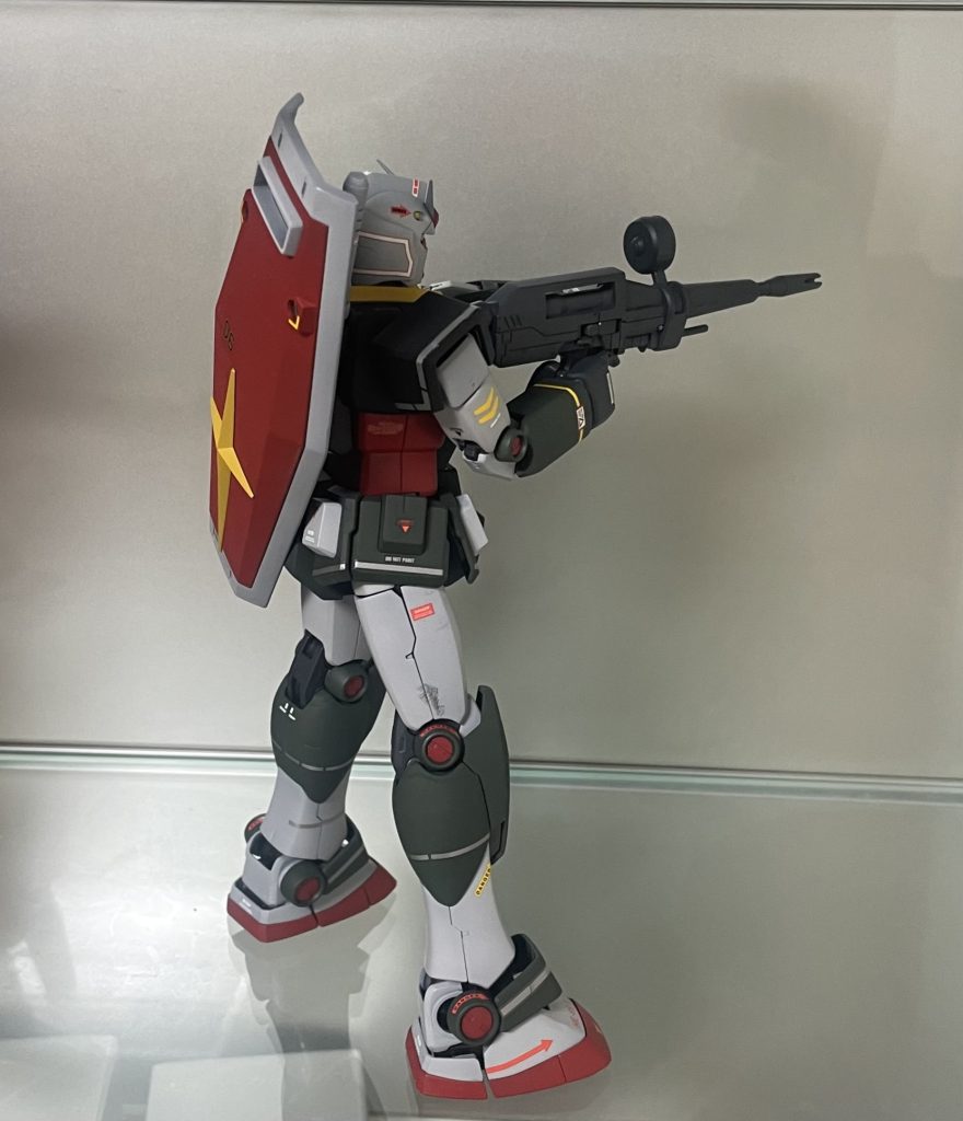 想像以上にデカール貼りが難しかった‥😅