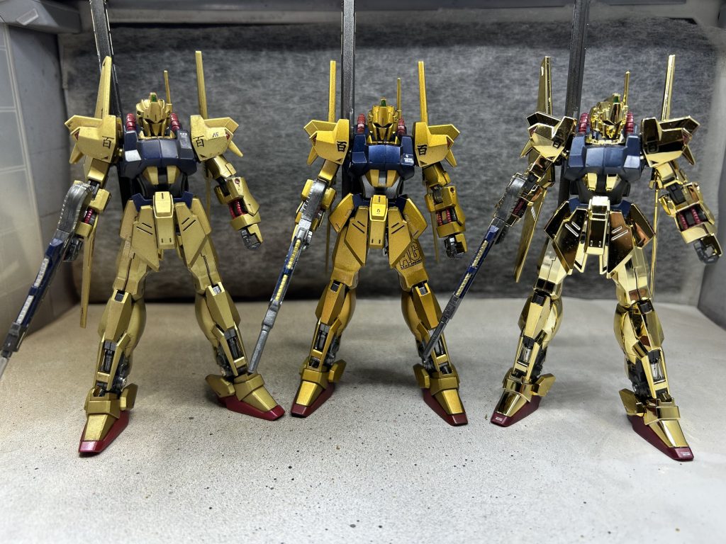 ガンダムベース限定のゴールドコーティングもお仲間に。