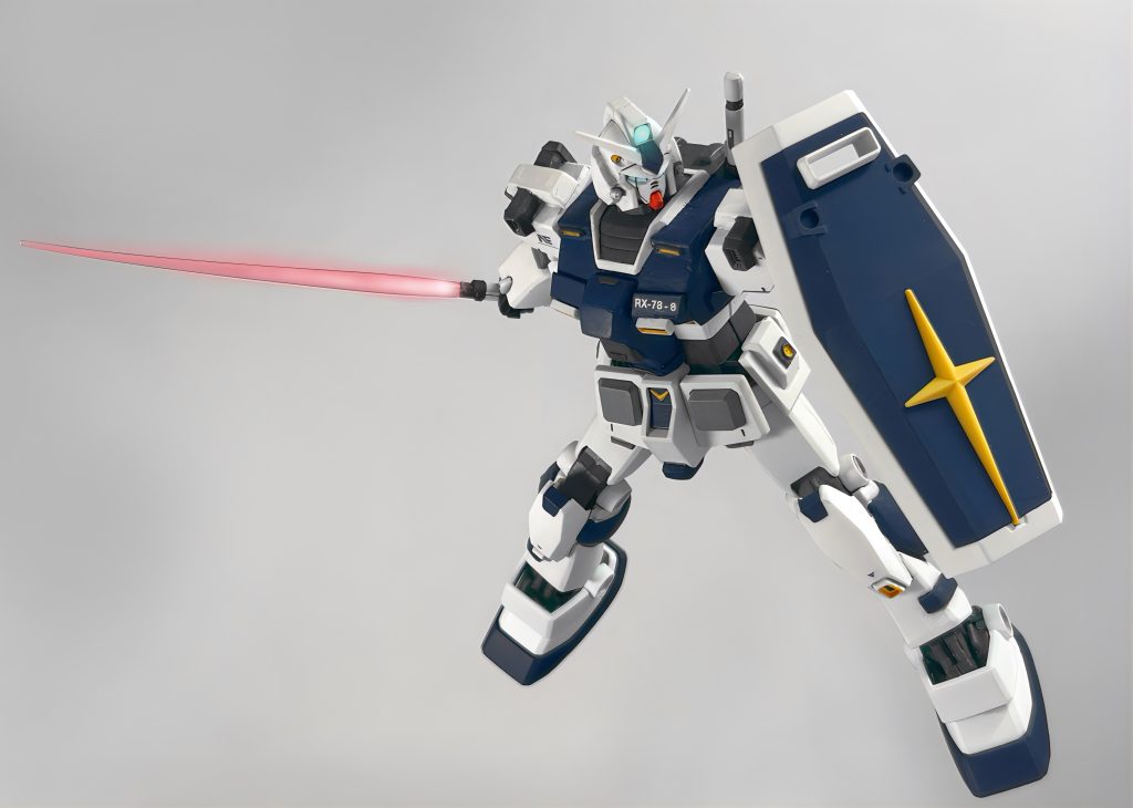 ガンプラ的にはHGUC No.21ガンダムをベースにパテとプラ板で形状変更して制作してます。膝はHGUCアレックス、ビームライフルとサーベルは1/144ガンダムF00のものを加工してます。