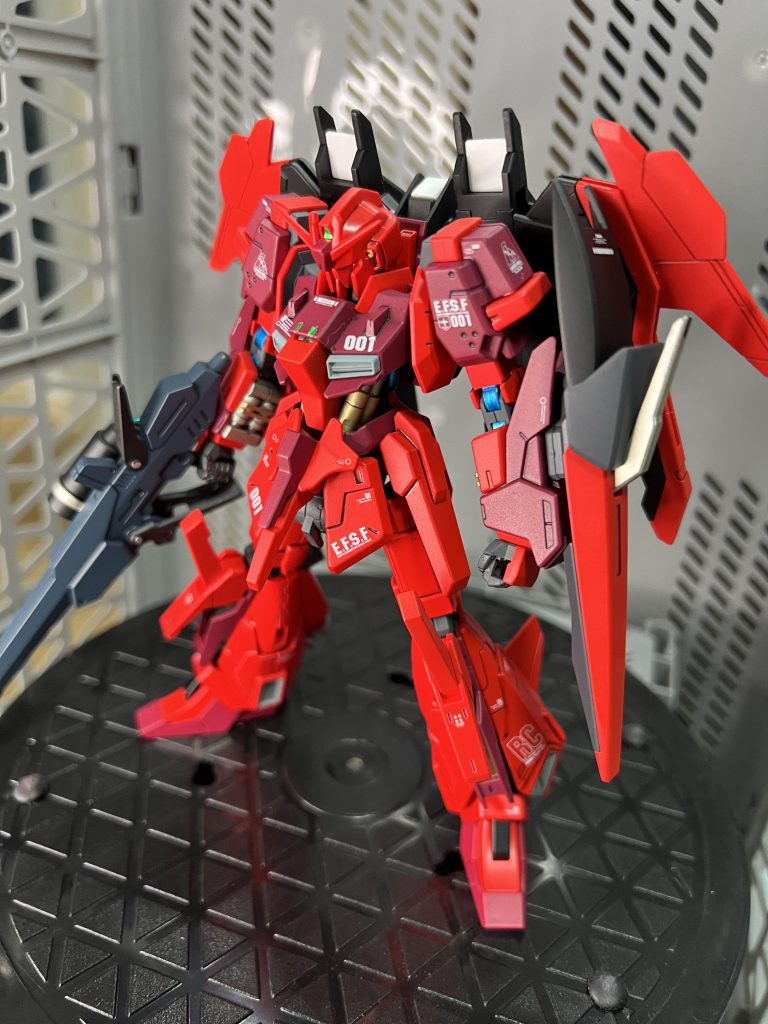 カワーズ.ブロウニング＝〝卑怯者の一撃〟彼の正体は...かつて赤い彗星と呼ばれた男名を変え再び赤い機体を駆る...という妄想シリーズ🥹