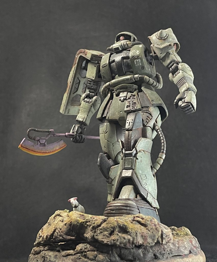 ヒートホーク持ってる方が絵になります。