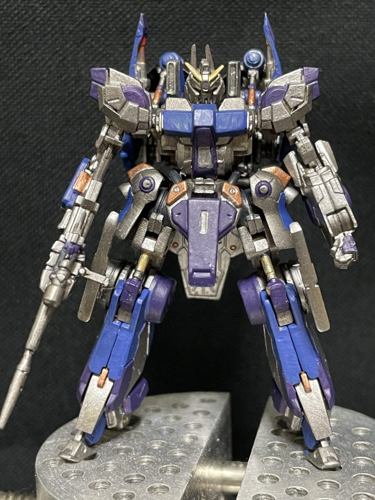 4体目のアーティファクト作成MG Ex-sをコツコツ作って塗装までしましたが、まだディテールに不満があり、再度掘り直しとなり、嫌になってアーティファクトに手を出してもう4体目ですwww最終組み立てで塗装がどんどん剥げました。やっぱりシタデルカラーのスプレー下地吹いとくべきだったか、、、