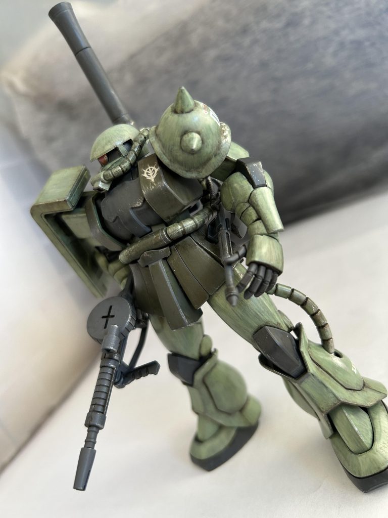 筆塗りのムラをどこまで残していいものか試行錯誤しています。