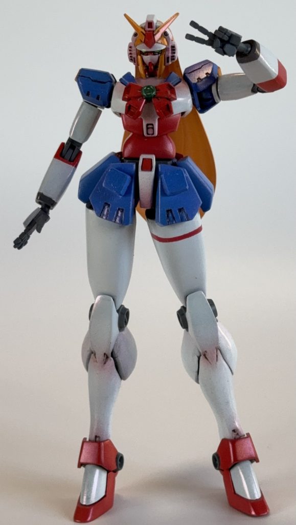 正面ほんのりクリアレッドを部分的に乗せています。バーサーカーモードの名残をイメージしています。バーサーカーモードも含めてノーベルガンダムだという自分なりのこだわりです。