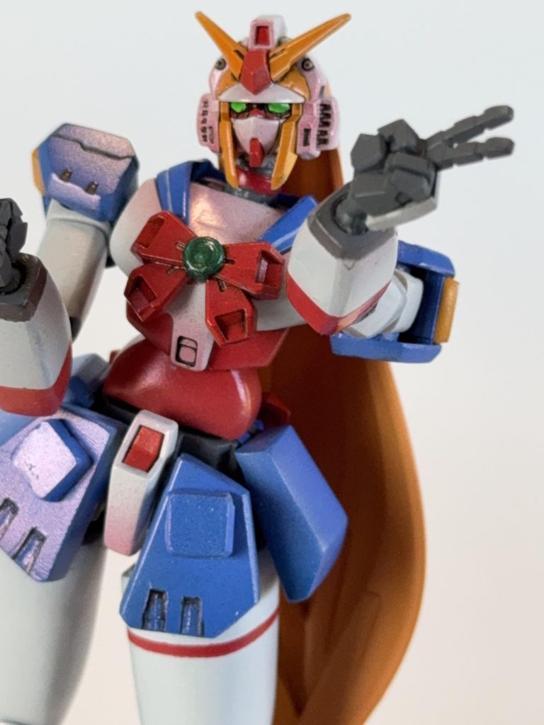 少し前のHGですが唯一無二の個性を持ち、可動範囲も広く楽しいキットでした。貴重な女性型機体を存分に楽しませて頂きました😊