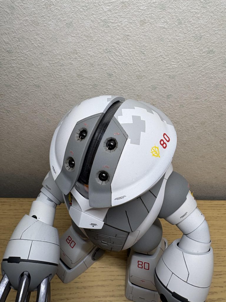 このくらいの角度が気に入っています。スジボリ初挑戦でしたが、どこにどんなラインを入れるのか、まぁ悩みました…実際にやってみると何事も難しい。カッコいいスジボリ掘れる人尊敬します。