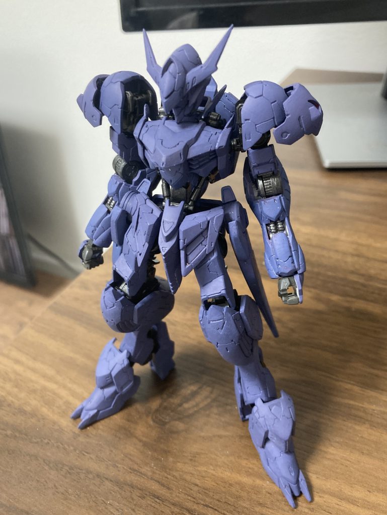 水性塗料は隠ぺい力が低いので、下地を工夫すると味がでます。ご覧いただきありがとうございました！