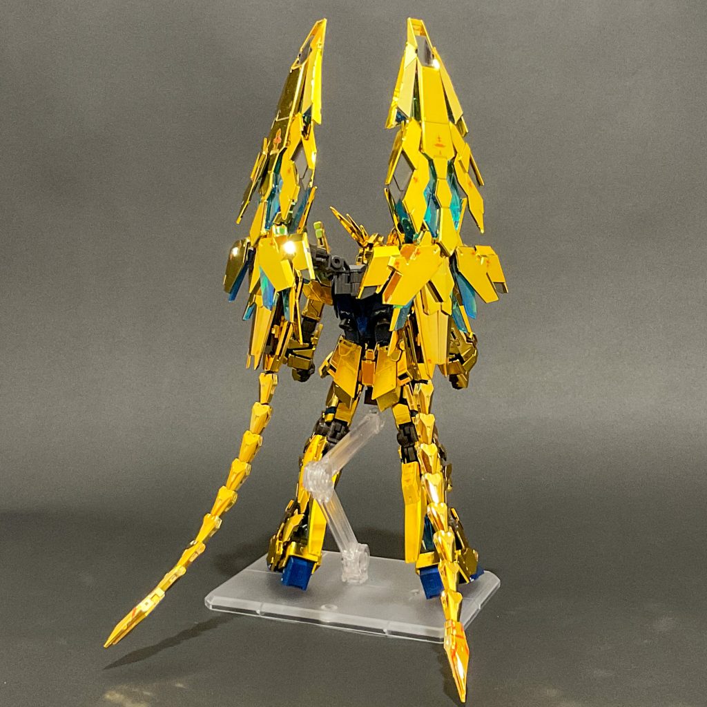 付属のリアリスティックデカール（シール）を貼るとオモチャ感が一気に増すので、シールを高精細でスキャンしてハイキューパーツのクリアデカールTHに印刷して水転写デカールを作りました。ただ何も貼らないほうが良かったかもしれません。