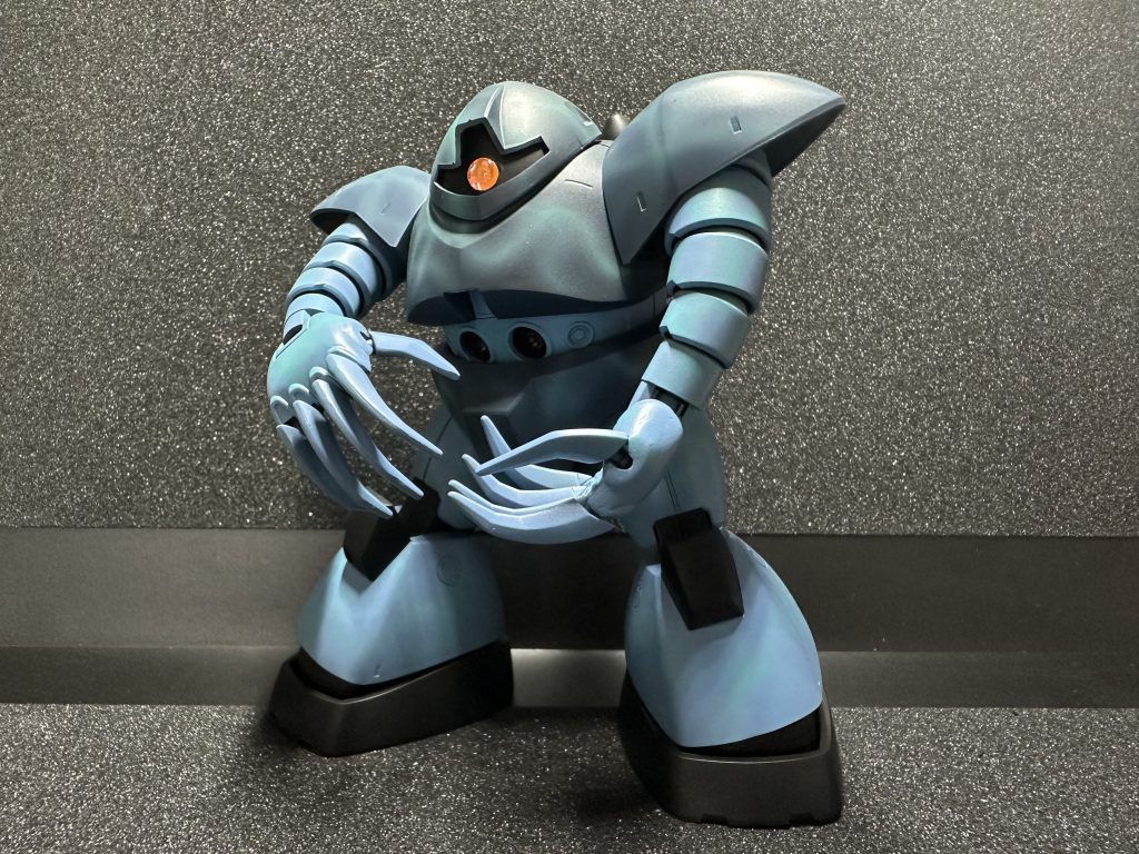 HGゴック。水中迷彩をイメージしてオリジナルカラーに。何色か忘れました。モノアイはHアイズ化。