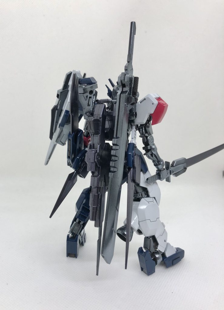 デモリッションナイフは、少し短くして、折りたたみ式でなくしました。