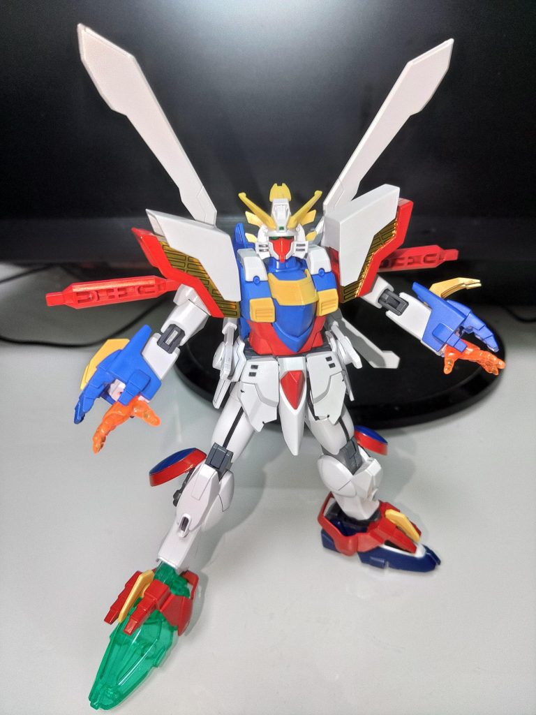 そしてさらにバーニングガンダムもミキシングした姿。その名もガンダムシャイニングブレイバーン。