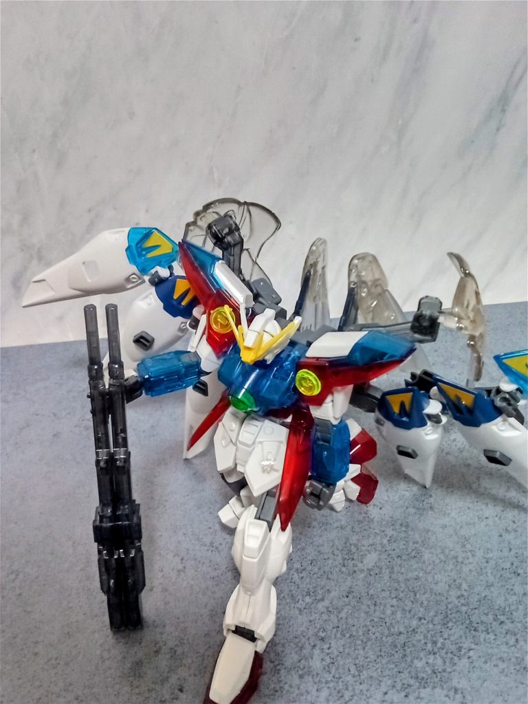こないだ上げたウイングガンダムEWとウイングガンダム改を組み合わせたものです！
