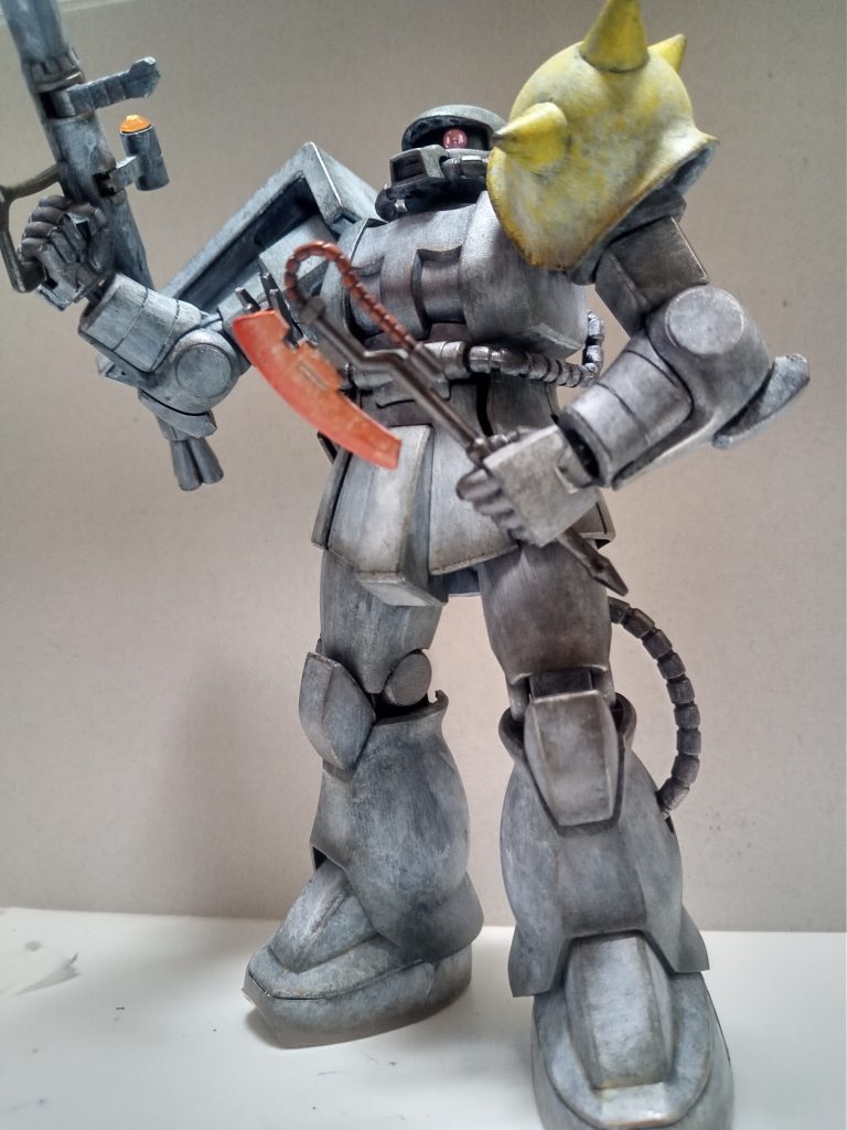 以上妄想設定失礼しました。それと勝手にオマージュで名前をお借りした某フォロワーさんにこの場を借りて謝罪と感謝の言葉を述べさせていただきます。すみまありがとうございました(zaku-kao8)また、基本的に変なことばかりしている私ですがこんな私と関わってくださった全ての方に感謝いたします。ありがとうございました(zaku-kao5)皆様よいお年を〜