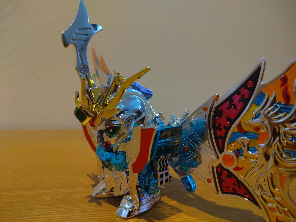 改造はポリキャップ化のみ、肩はクリアーレッドフィニッシュシート貼付けして額はエナメルのクリアーグリーン塗装。