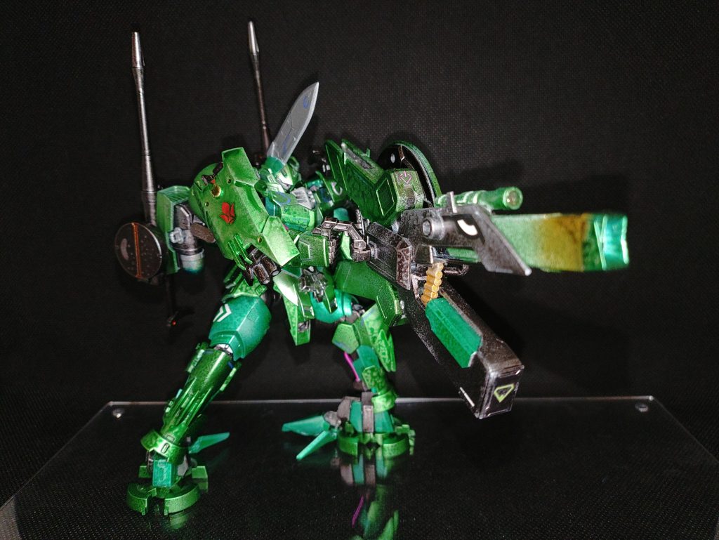 決して散らない鉄の華