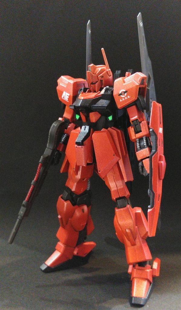 小型ではあるが専用シールドを装備されている。