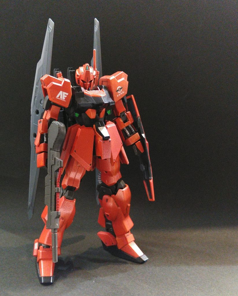 ベースキットは｢ルナゲイザーガンダム｣。あとはマーク２やらゼータやらカスタムパーツやら30MMやらアストレアやらエーゼットやらで構成。もともとは｢零式参型｣を作るつもりがなんやかんやでこうなったよね。