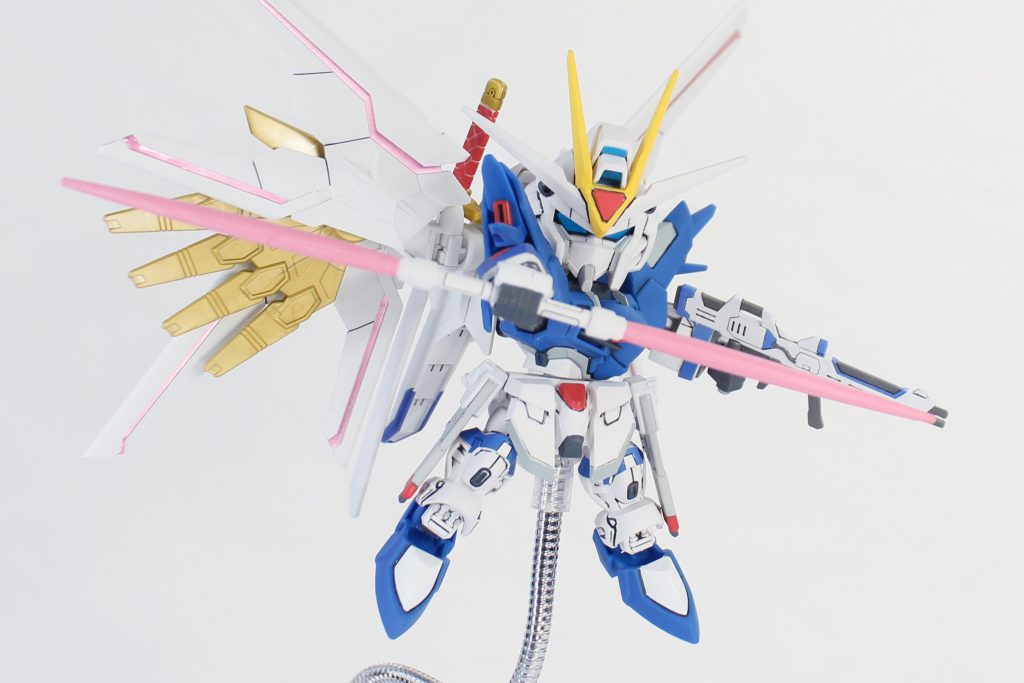 最近、特に理由もないのに忙しく、雑務や残業ばかりで時間が全く足りません。作品の写真は撮れたのですが、パソコンで文章を編集して投稿する時間がありません…。そこで少し考えてみたら、写真をスマホに移し、仕事の合間に文章を書いてスマホから投稿してみました。いつでも投稿できるようにはなったのですが、1枚の画像を選ぶとまたギャラリーに戻って次の画像を探さなければならない、これはちょっと…​