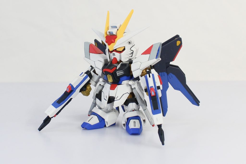 SDEXのストフリで改造も可能ですが、手持ちがなかったため、代わりにジャンクのBB戦士ストフリを使って改造しました。